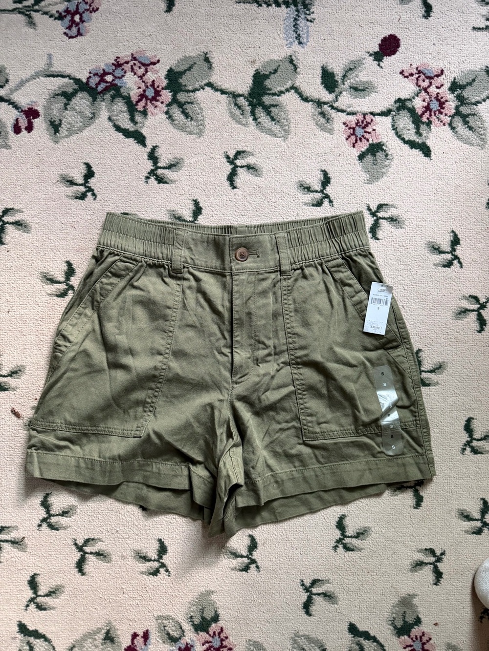 Casual Olive Green Women's GAP Shorts - New